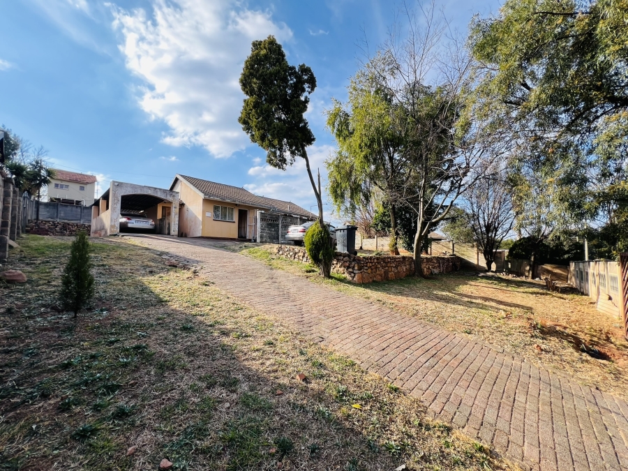 3 Bedroom Property for Sale in Lindhaven Gauteng