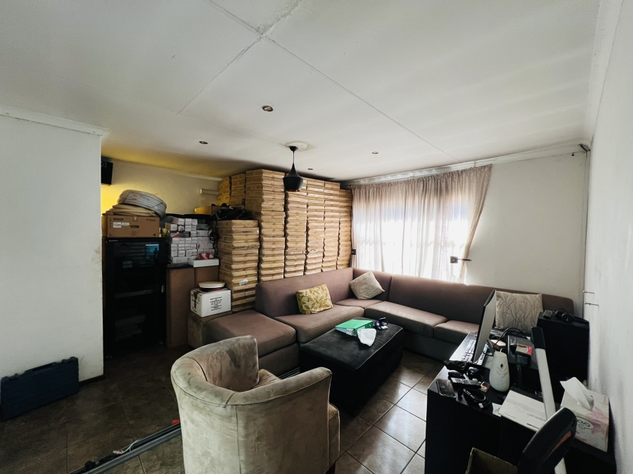 3 Bedroom Property for Sale in Lindhaven Gauteng