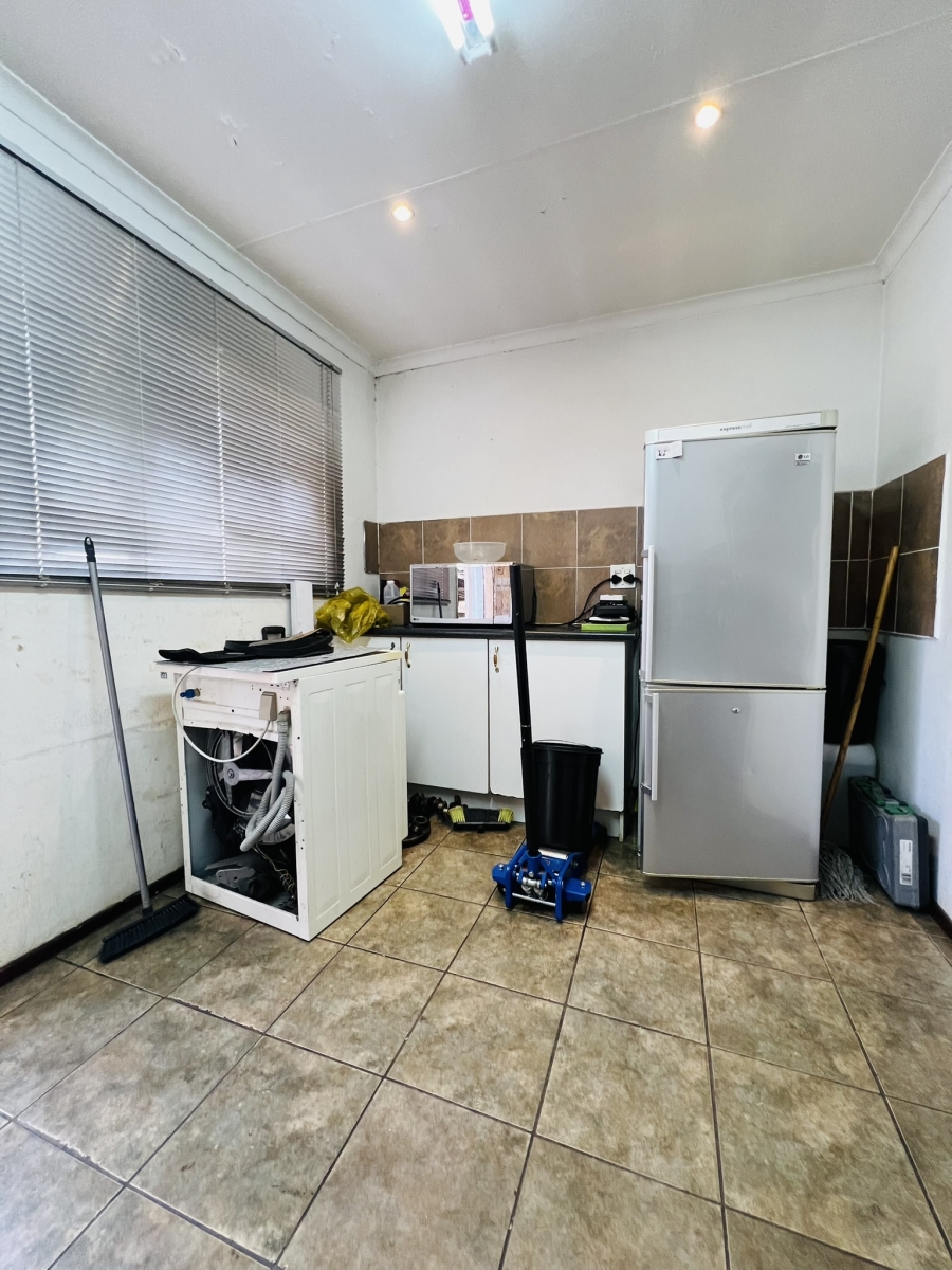 3 Bedroom Property for Sale in Lindhaven Gauteng