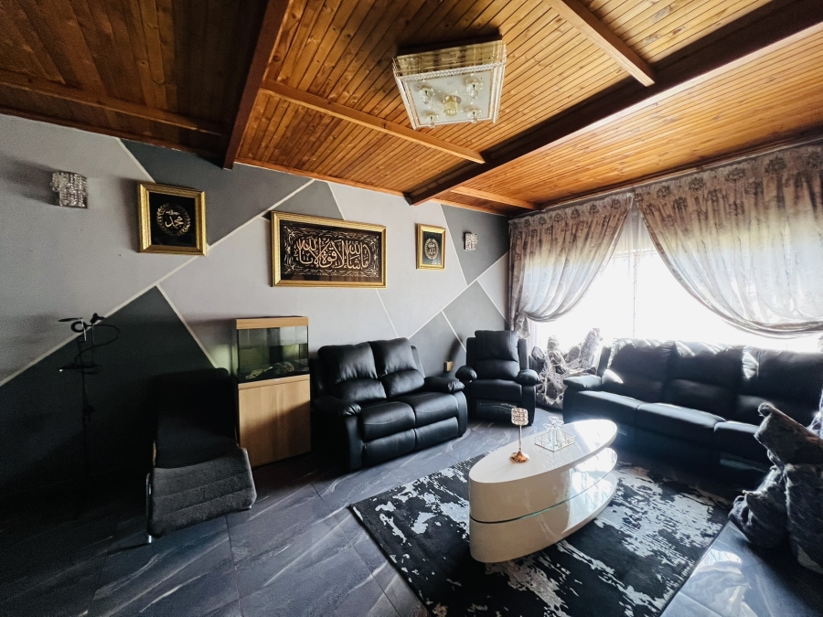 2 Bedroom Property for Sale in Crosby Gauteng