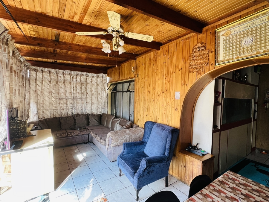 2 Bedroom Property for Sale in Crosby Gauteng