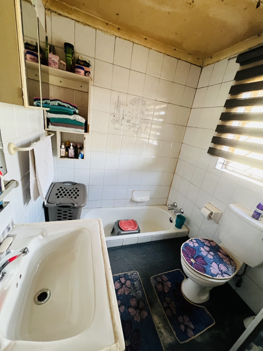 2 Bedroom Property for Sale in Crosby Gauteng