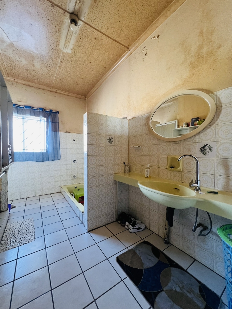 2 Bedroom Property for Sale in Crosby Gauteng