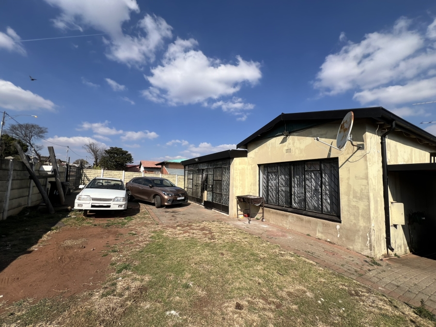 2 Bedroom Property for Sale in Crosby Gauteng