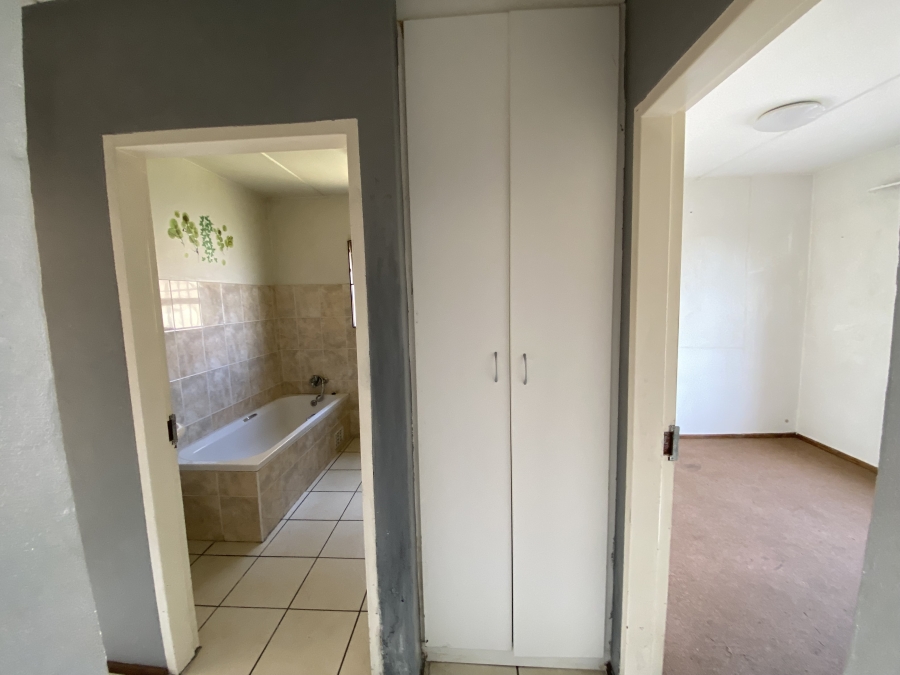 2 Bedroom Property for Sale in Parkrand Gauteng
