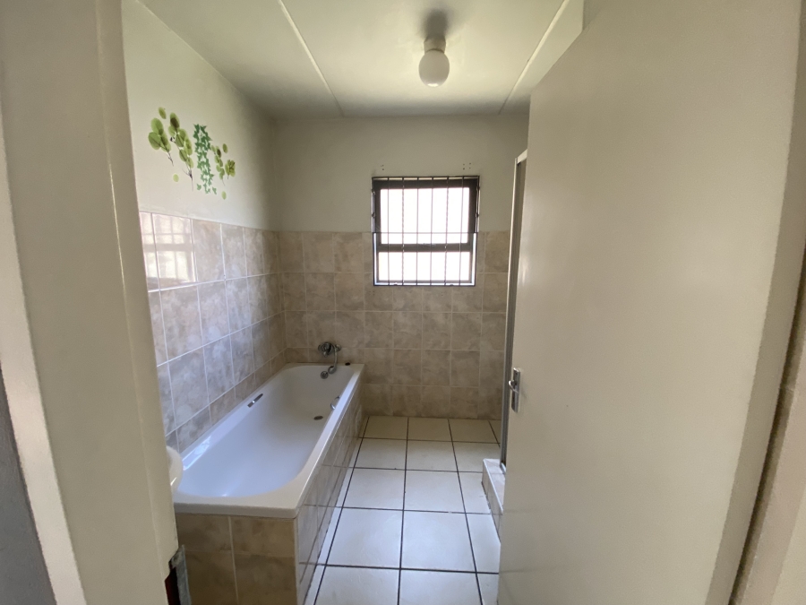 2 Bedroom Property for Sale in Parkrand Gauteng