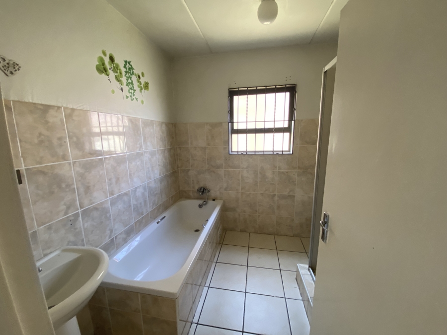 2 Bedroom Property for Sale in Parkrand Gauteng