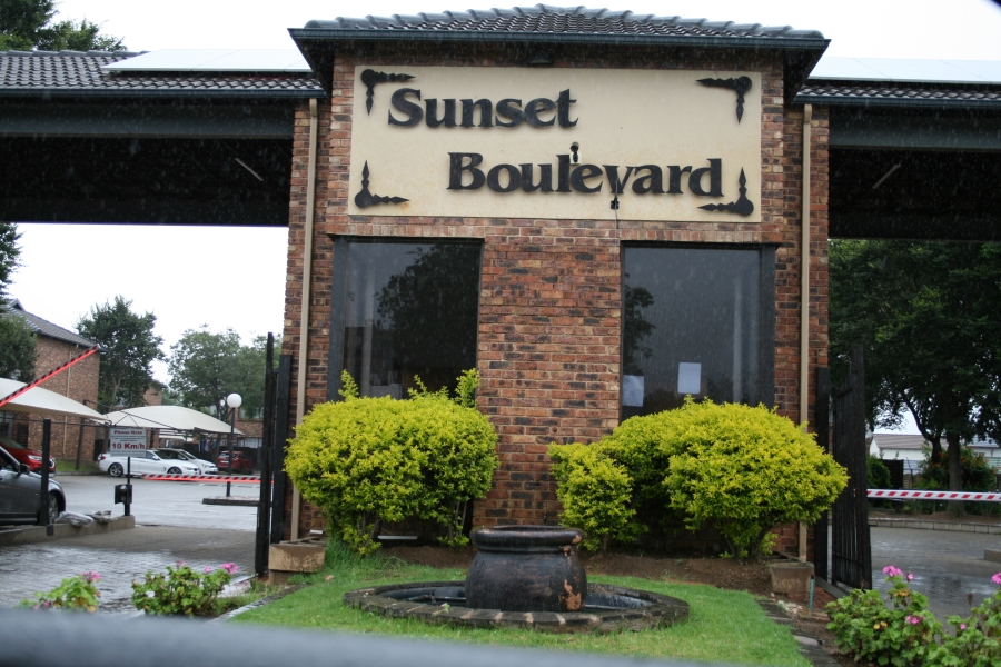 2 Bedroom Property for Sale in Sonneveld Gauteng