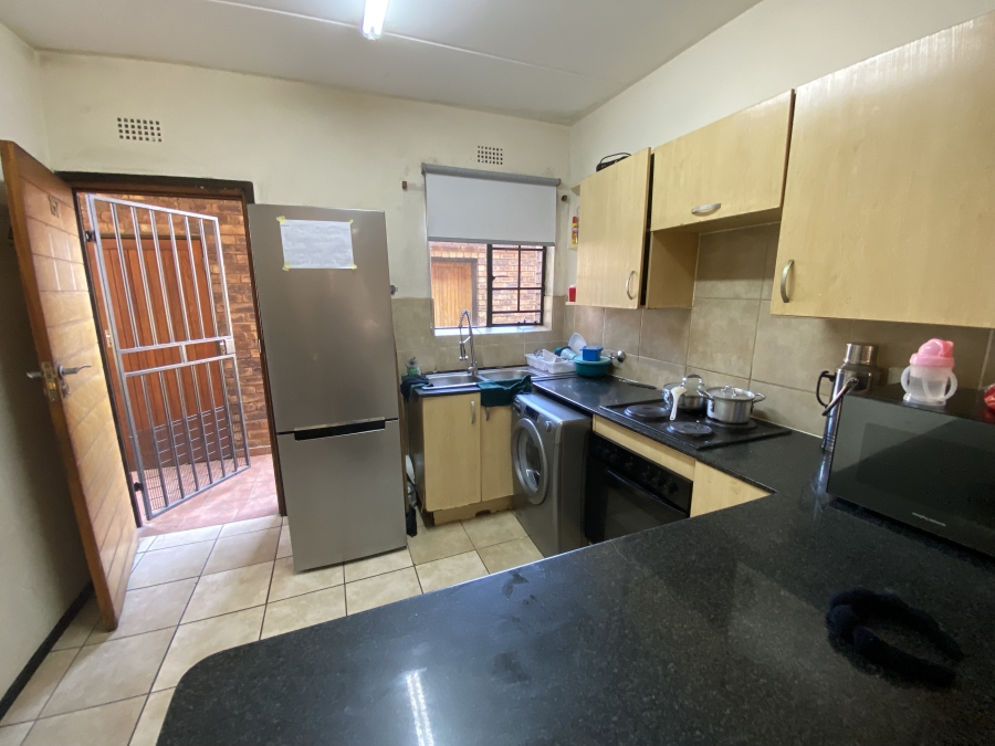 2 Bedroom Property for Sale in Sonneveld Gauteng