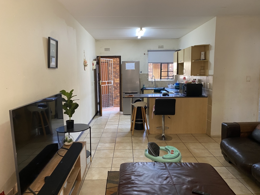 2 Bedroom Property for Sale in Sonneveld Gauteng