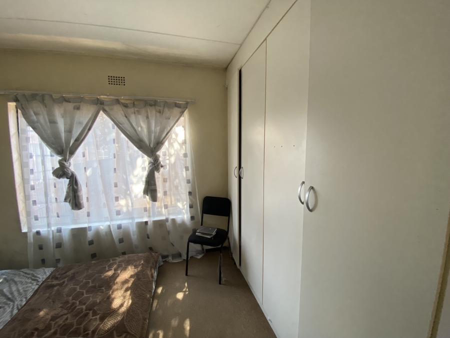 2 Bedroom Property for Sale in Sonneveld Gauteng
