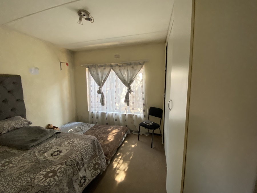 2 Bedroom Property for Sale in Sonneveld Gauteng