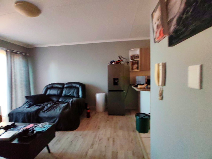 2 Bedroom Property for Sale in Amorosa Gauteng