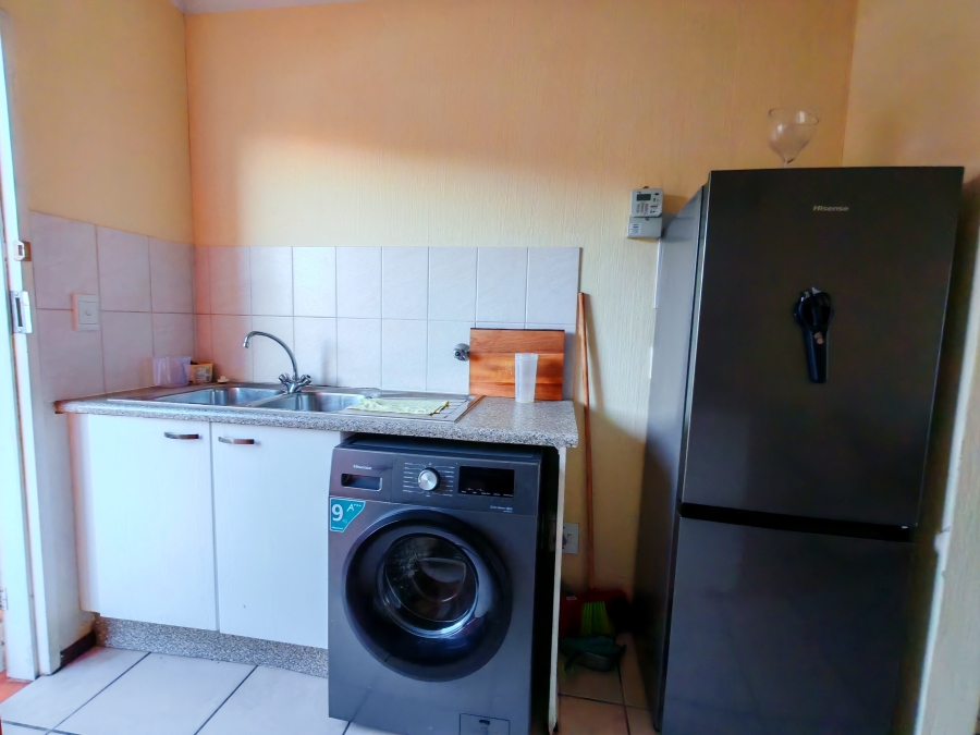 2 Bedroom Property for Sale in Amorosa Gauteng