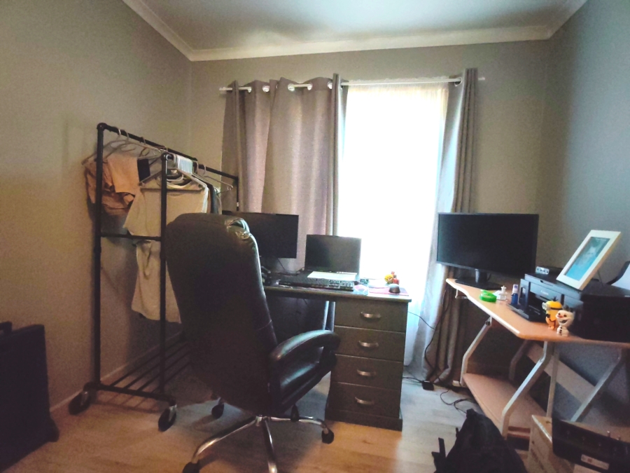 2 Bedroom Property for Sale in Amorosa Gauteng