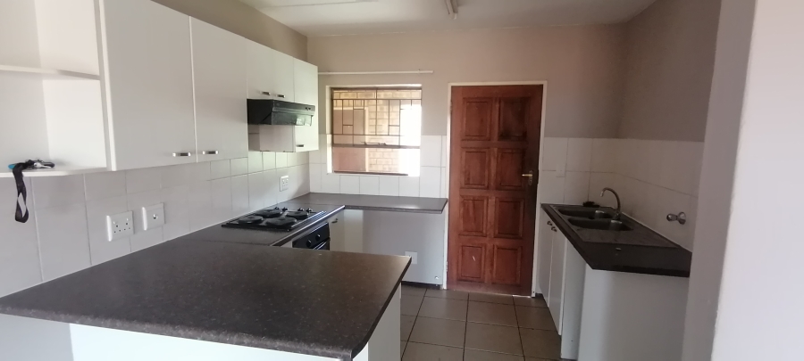 2 Bedroom Property for Sale in Amorosa Gauteng