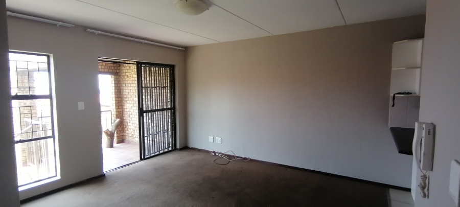 2 Bedroom Property for Sale in Amorosa Gauteng