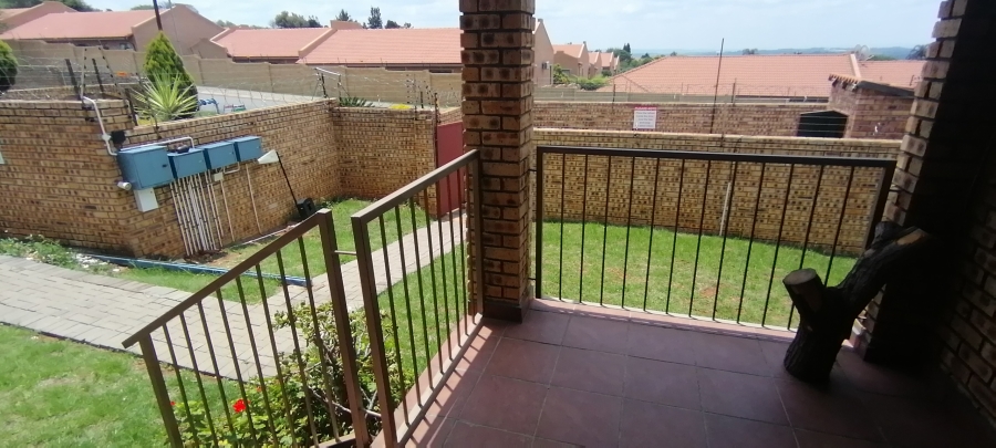 2 Bedroom Property for Sale in Amorosa Gauteng