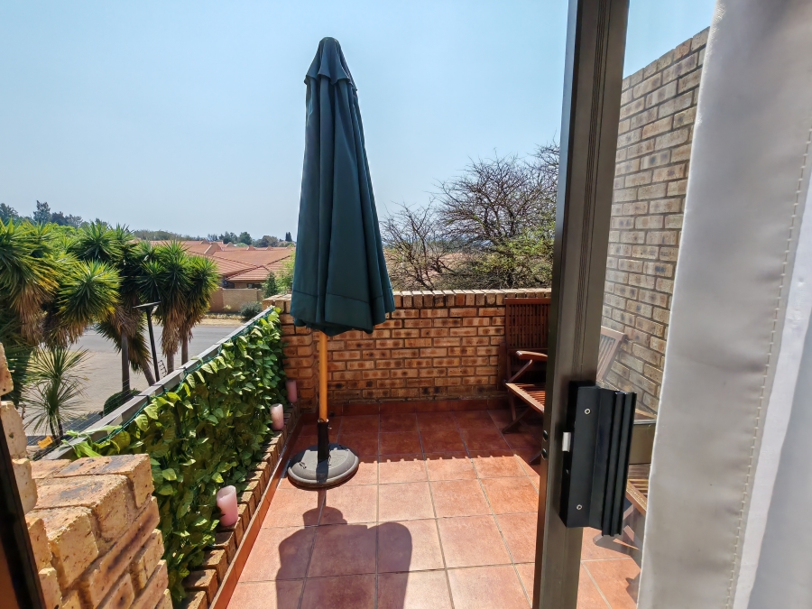 2 Bedroom Property for Sale in Amorosa Gauteng