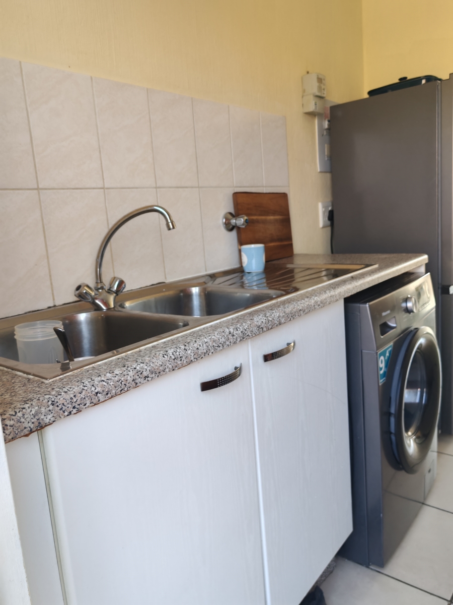 2 Bedroom Property for Sale in Amorosa Gauteng