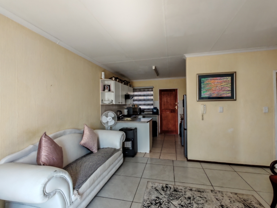 2 Bedroom Property for Sale in Amorosa Gauteng