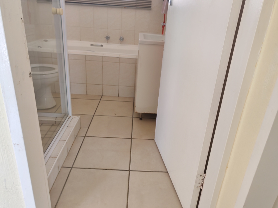2 Bedroom Property for Sale in Amorosa Gauteng