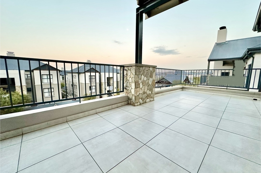 To Let 2 Bedroom Property for Rent in The Polofields Gauteng