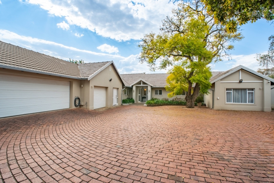 7 Bedroom Property for Sale in Bryanston Gauteng