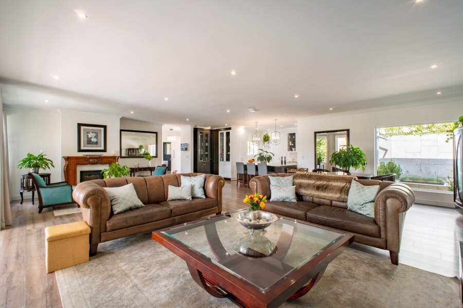 7 Bedroom Property for Sale in Bryanston Gauteng