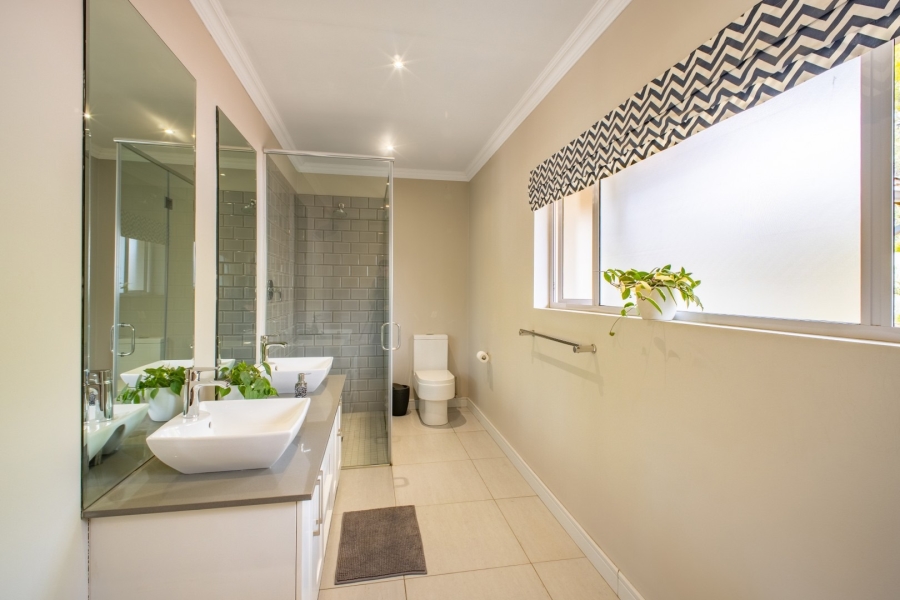 7 Bedroom Property for Sale in Bryanston Gauteng