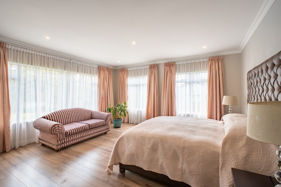 7 Bedroom Property for Sale in Bryanston Gauteng