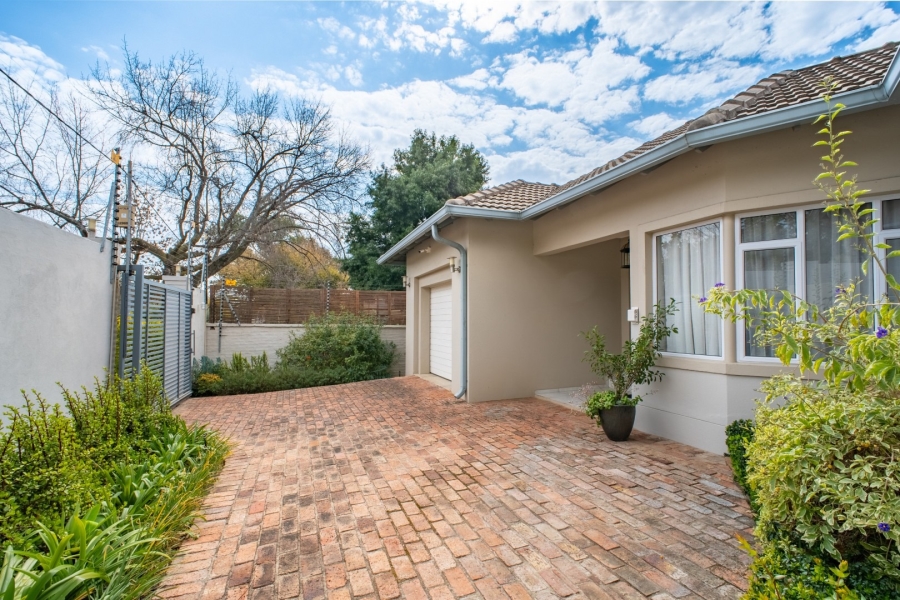 7 Bedroom Property for Sale in Bryanston Gauteng