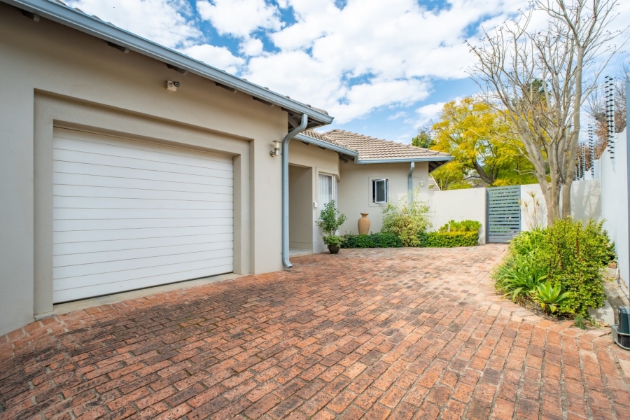7 Bedroom Property for Sale in Bryanston Gauteng