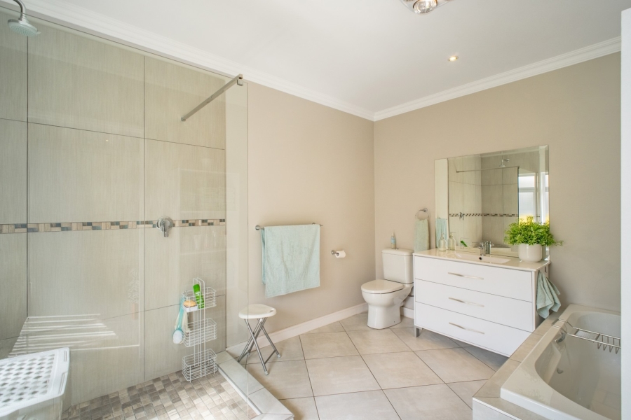 7 Bedroom Property for Sale in Bryanston Gauteng