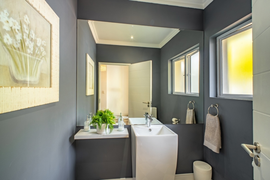 7 Bedroom Property for Sale in Bryanston Gauteng