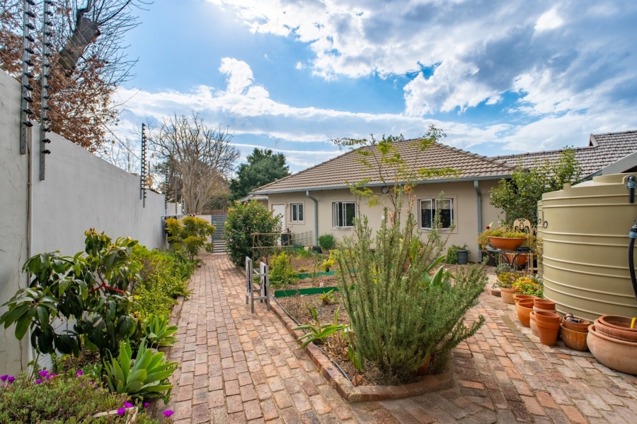 7 Bedroom Property for Sale in Bryanston Gauteng