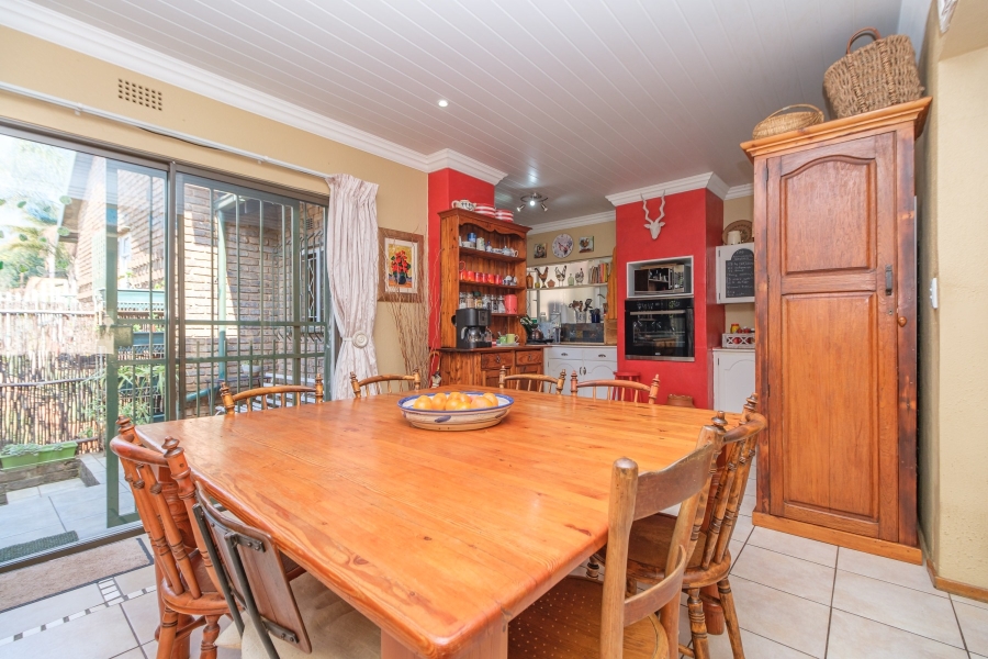 4 Bedroom Property for Sale in Helderkruin Gauteng