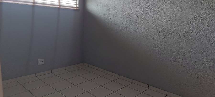 2 Bedroom Property for Sale in Impala Park Gauteng