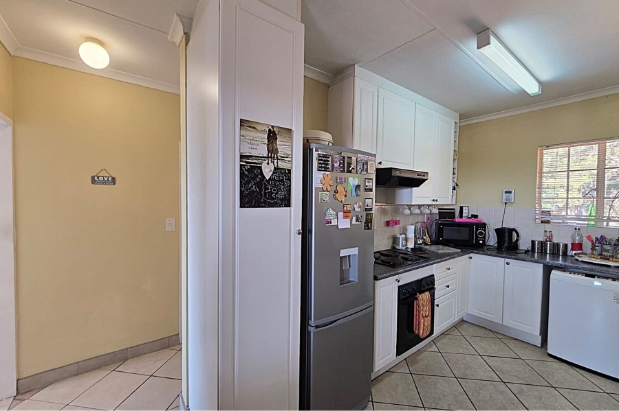 2 Bedroom Property for Sale in Magalieskruin Gauteng