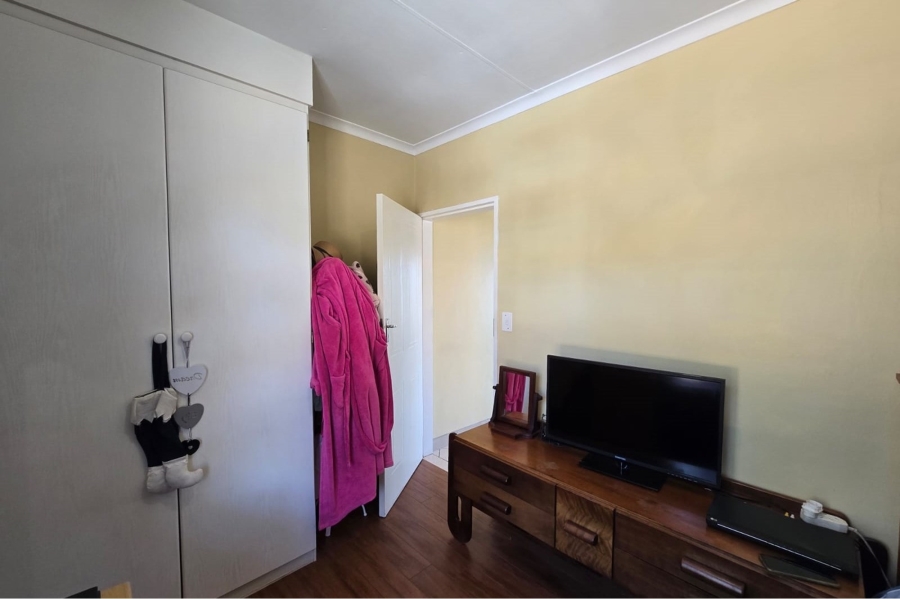 2 Bedroom Property for Sale in Magalieskruin Gauteng