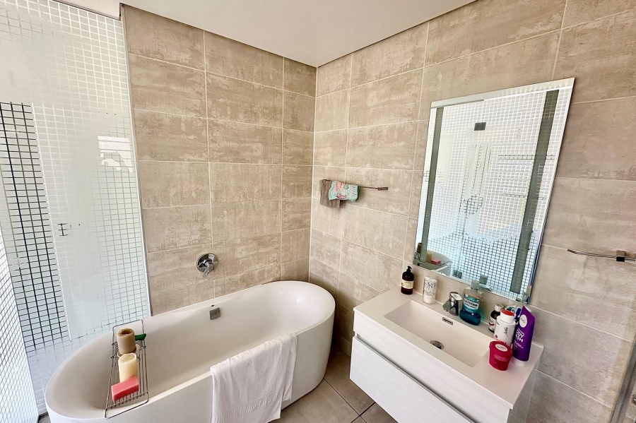 To Let 3 Bedroom Property for Rent in The Polofields Gauteng