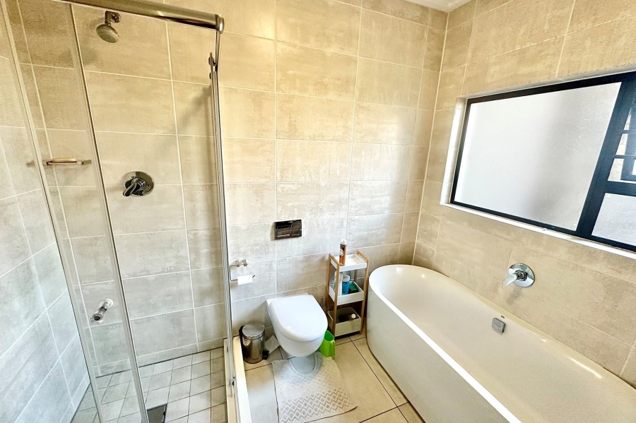 To Let 3 Bedroom Property for Rent in The Polofields Gauteng