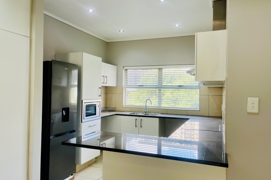 To Let 2 Bedroom Property for Rent in Morningside Gauteng