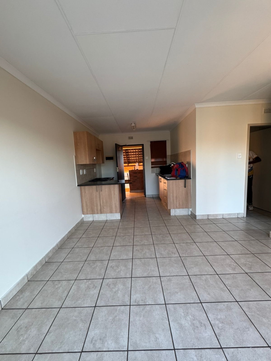 To Let 2 Bedroom Property for Rent in Olympus AH Gauteng