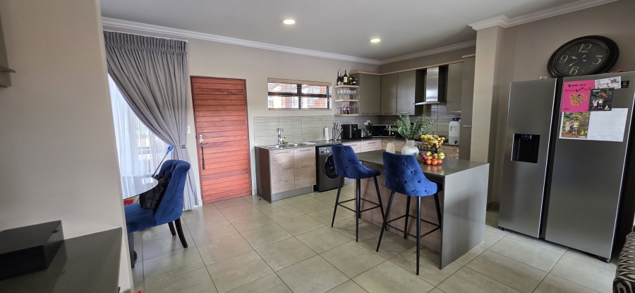 2 Bedroom Property for Sale in Six Fountains Residential Estate Gauteng