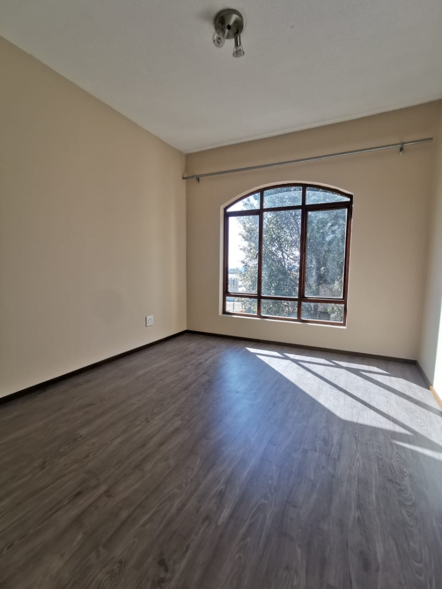 To Let 1 Bedroom Property for Rent in Lonehill Gauteng