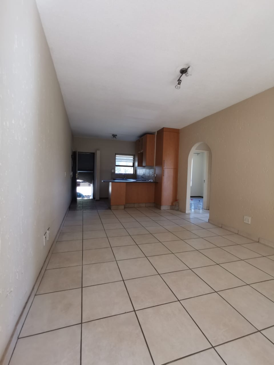To Let 1 Bedroom Property for Rent in Lonehill Gauteng