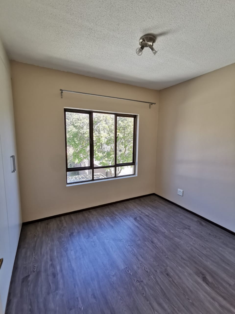 To Let 1 Bedroom Property for Rent in Lonehill Gauteng