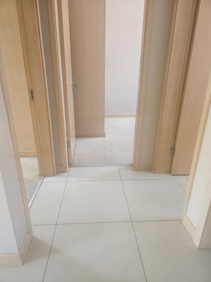 To Let 2 Bedroom Property for Rent in Broadacres Gauteng