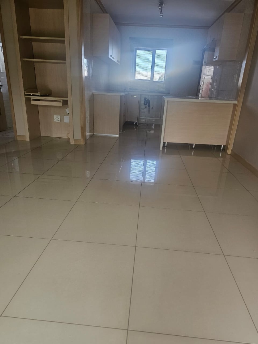 To Let 2 Bedroom Property for Rent in Broadacres Gauteng